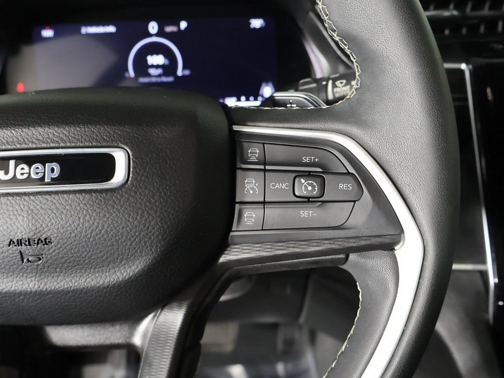 Used 2023 Jeep Grand Cherokee L Laredo AWD/4WD image 42
