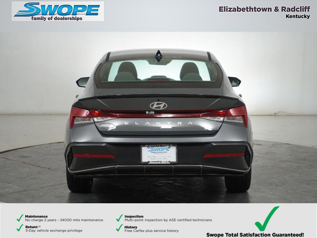 New 2026 Hyundai Elantra SEL Sport Premium image 4