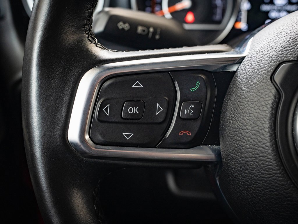 Used 2020 Jeep Wrangler Unlimited Sahara image 25