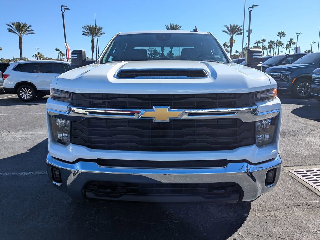 Used 2025 Chevrolet Silverado 2500 LT w/ Convenience Package image 9