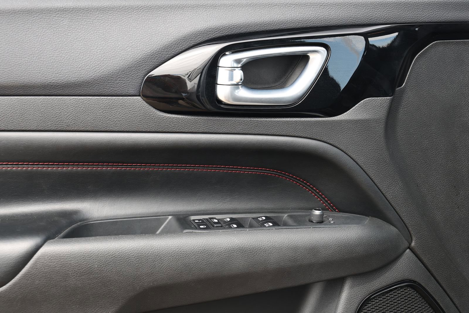 Used 2024 Jeep Compass Trailhawk image 26