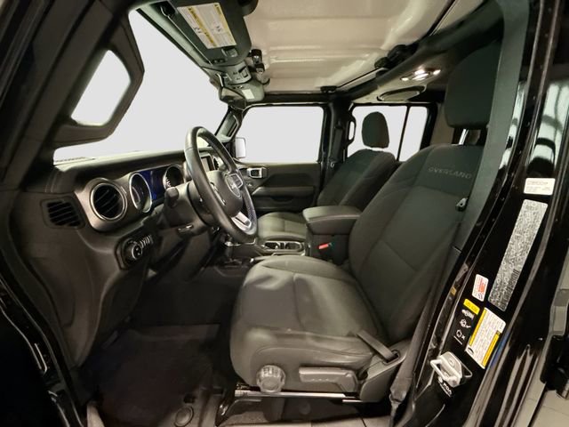 Used 2021 Jeep Gladiator Overland w/ Cold Weather Group image 17