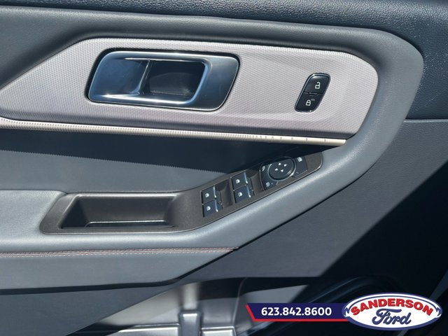 Used 2025 Ford Explorer Active RWD image 12