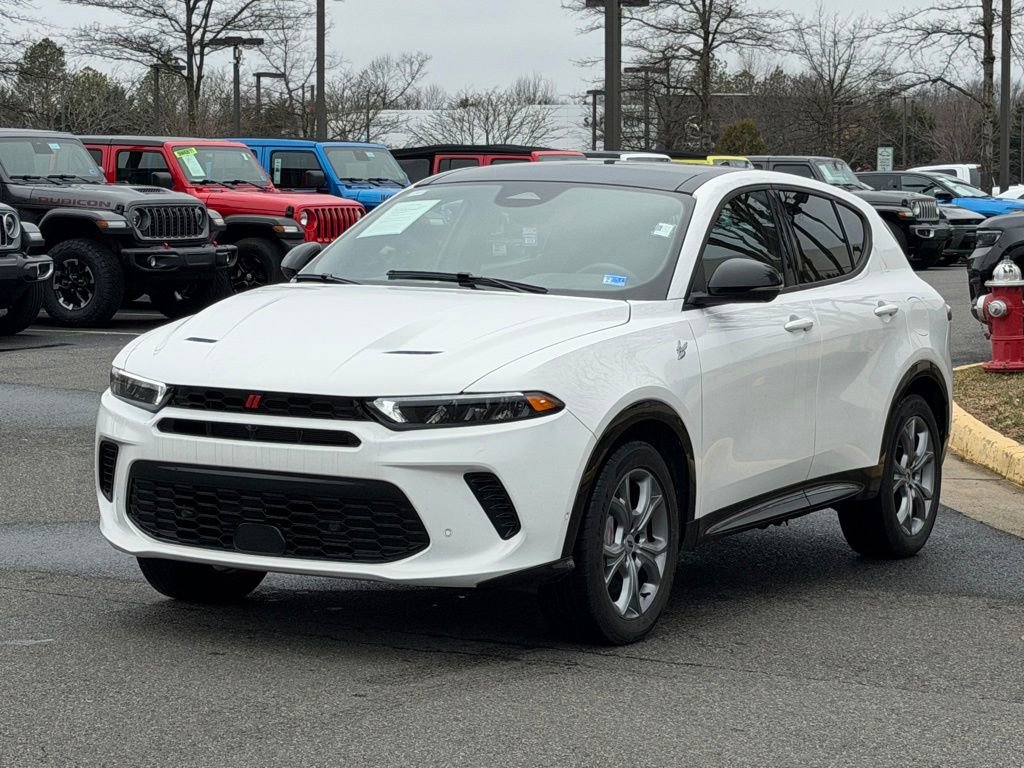 Used 2025 Dodge Hornet R/T w/ R/T Plus Package image 2