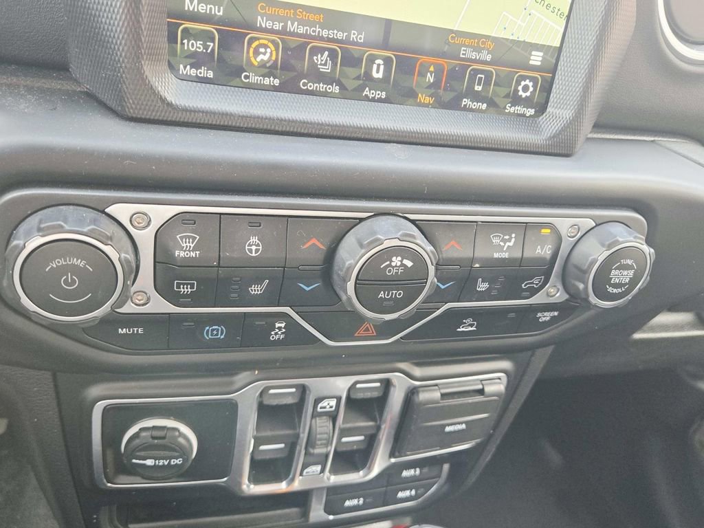 Used 2023 Jeep Wrangler Unlimited Sahara w/ Cold Weather Group AWD/4WD image 34