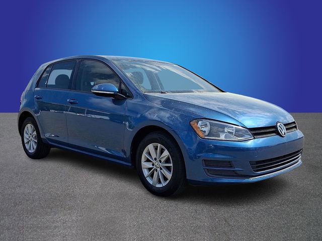 Used 2017 Volkswagen Golf S image 2