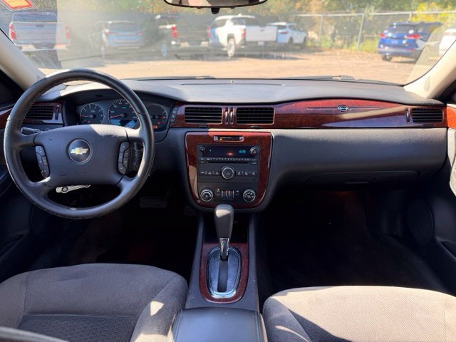 Used 2006 Chevrolet Impala LT FWD image 16