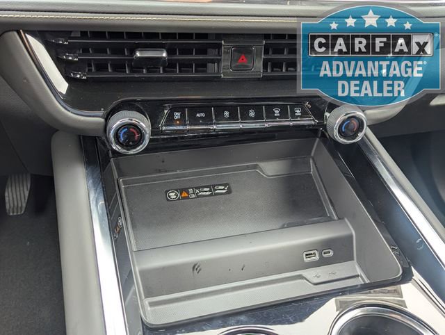 Used 2025 Chevrolet Tahoe Premier AWD/4WD image 10