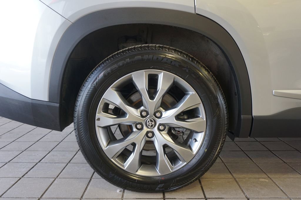 Used 2024 Toyota Grand Highlander Limited image 36