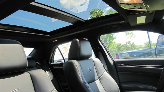 Certified 2023 Chrysler 300 S w/ Comfort Group RWD image 16