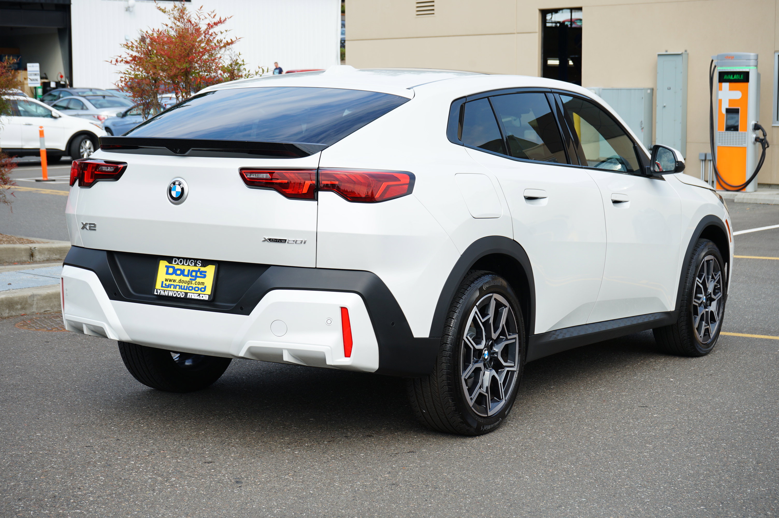 Used 2025 BMW X2 xDrive28i w/ Convenience Package image 4
