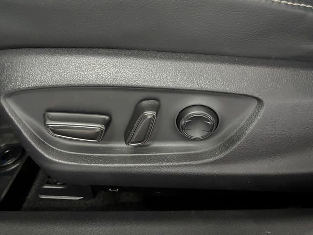 Used 2020 Toyota Camry XSE image 10