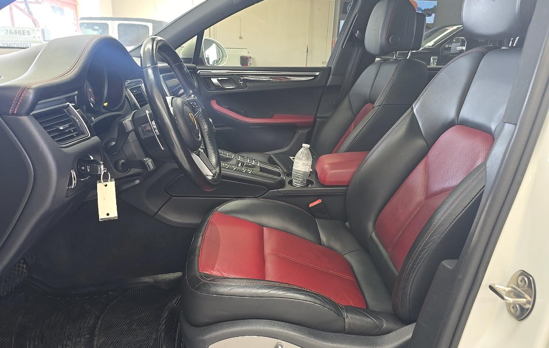 Used 2017 Porsche Macan S AWD/4WD image 7