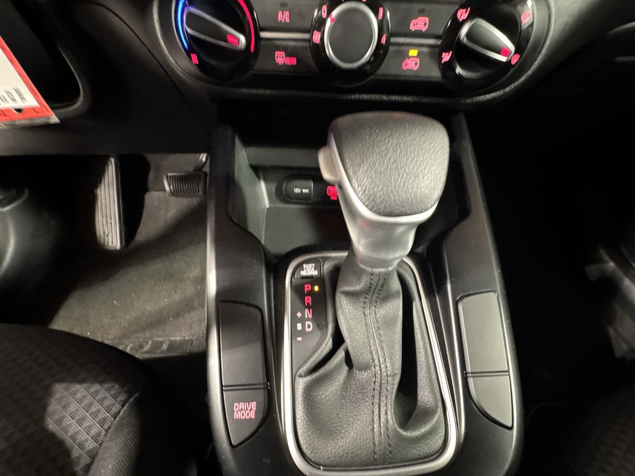 Certified 2022 Kia Soul LX w/ Technology Package image 25