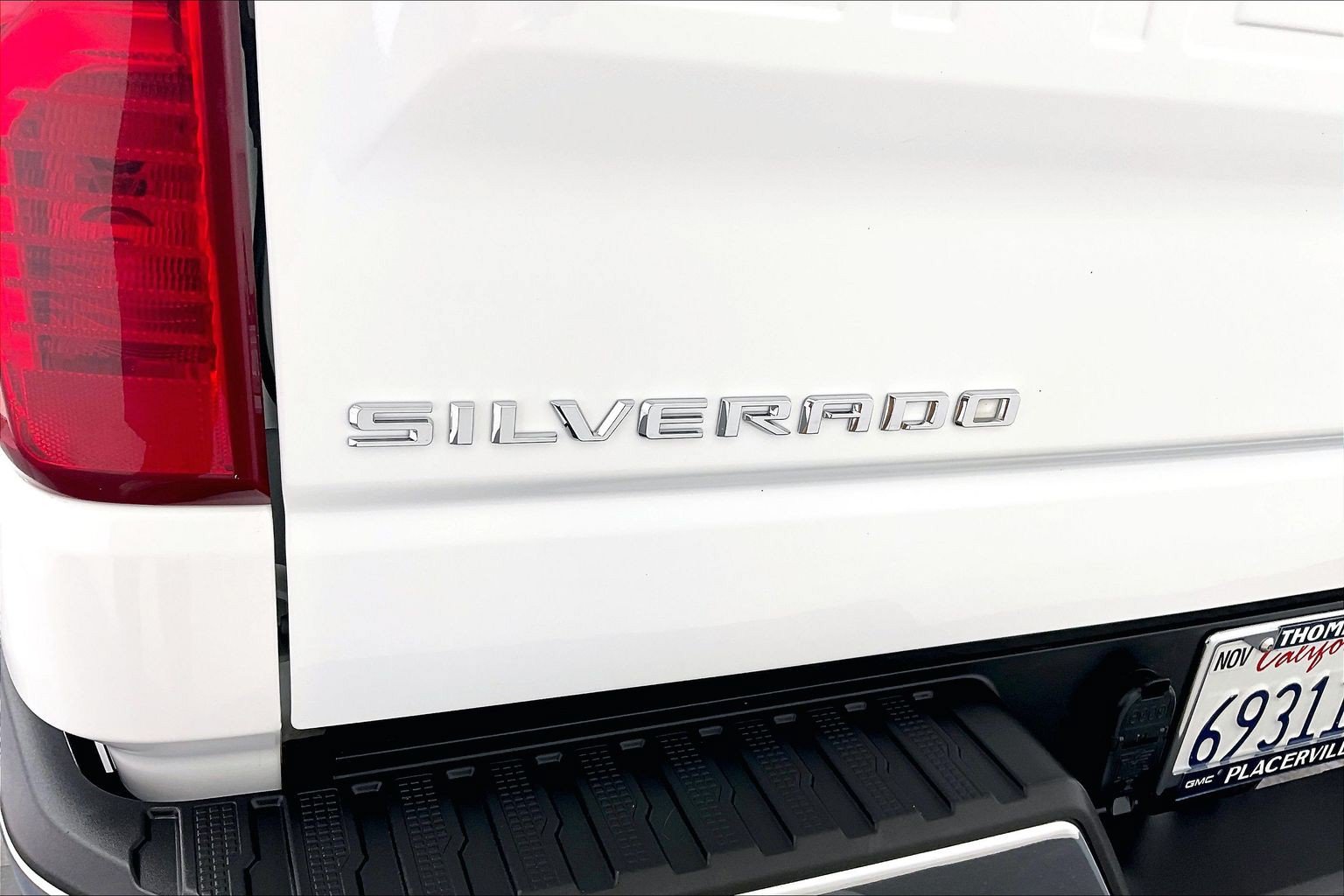Used 2025 Chevrolet Silverado 1500 LT AWD/4WD image 31