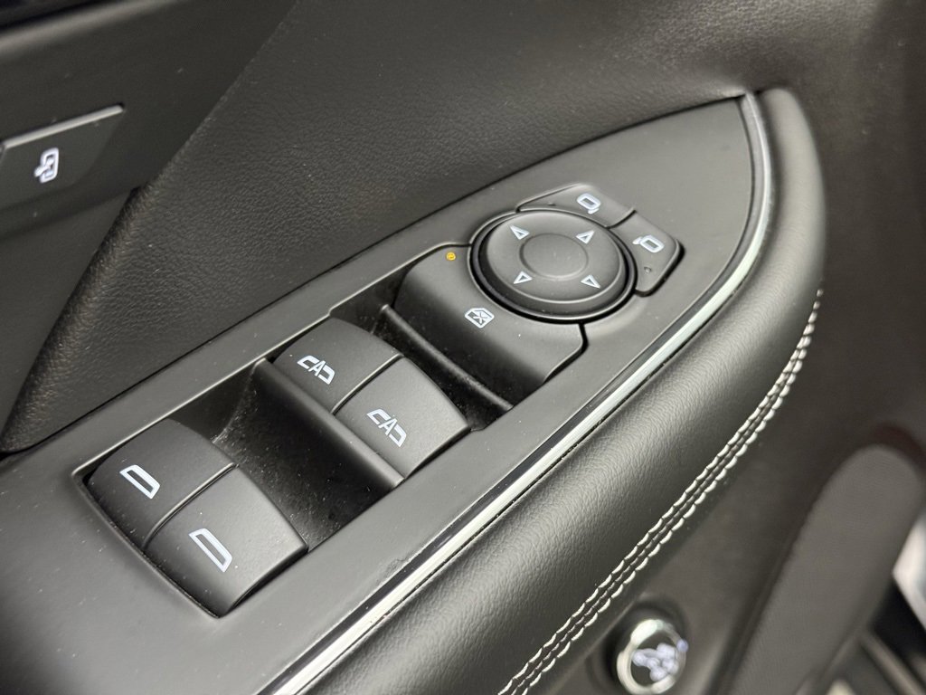 Used 2023 Buick Envision Essence w/ Sport Touring Package image 19