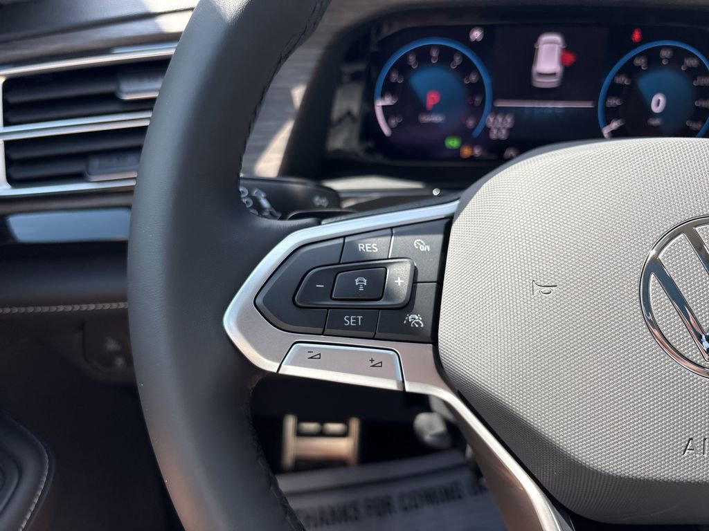 New 2025 Volkswagen Atlas SEL Premium R-Line image 29