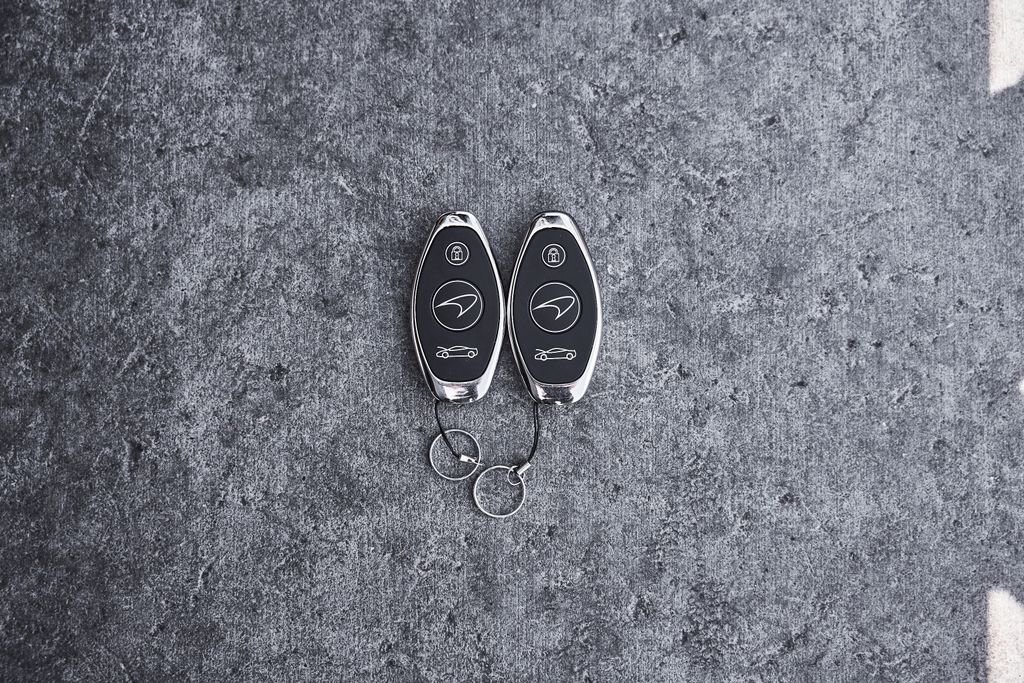 Used 2025 McLaren 750S Spider RWD image 78