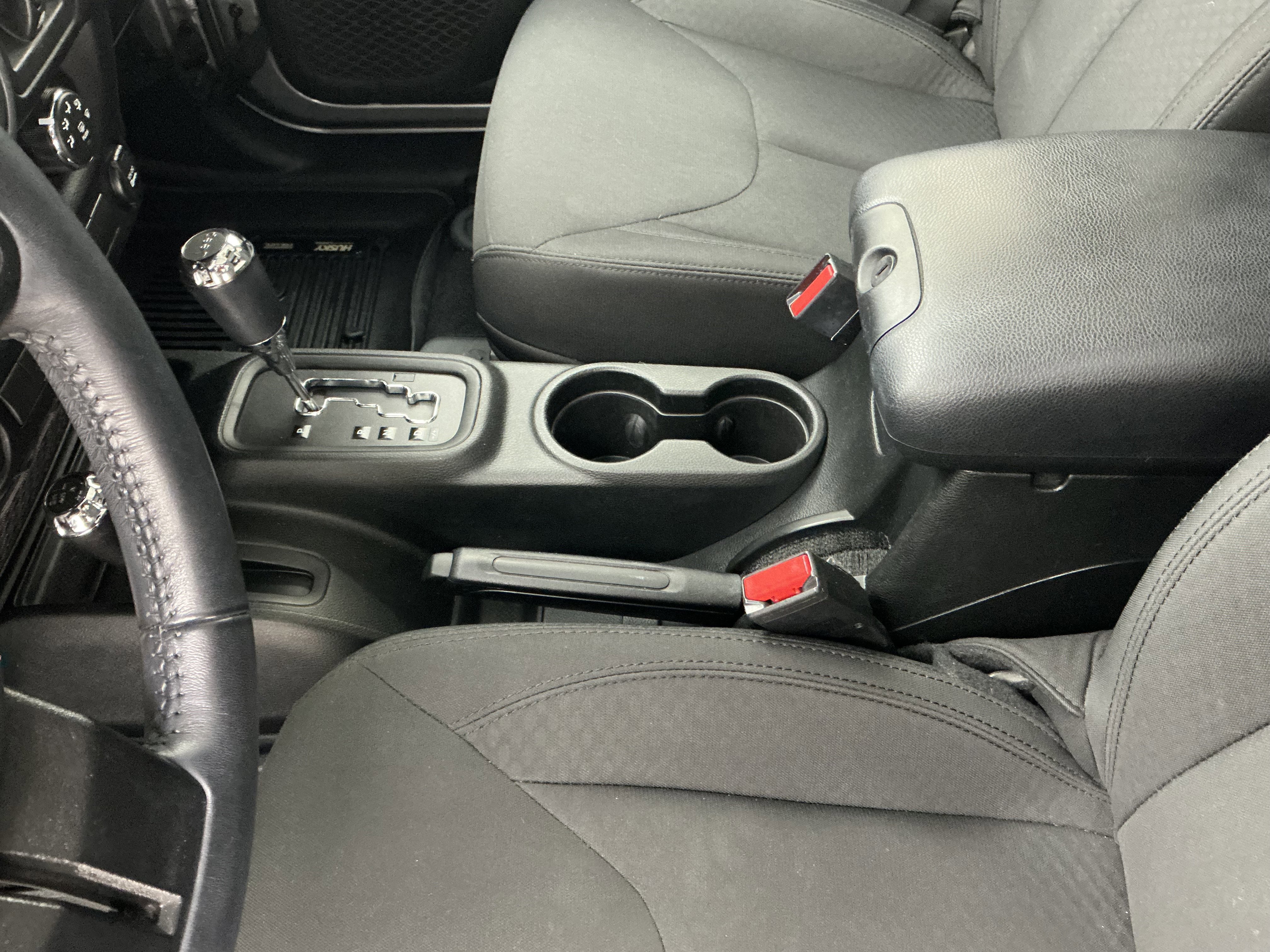 Used 2018 Jeep Wrangler Unlimited Sport S image 13