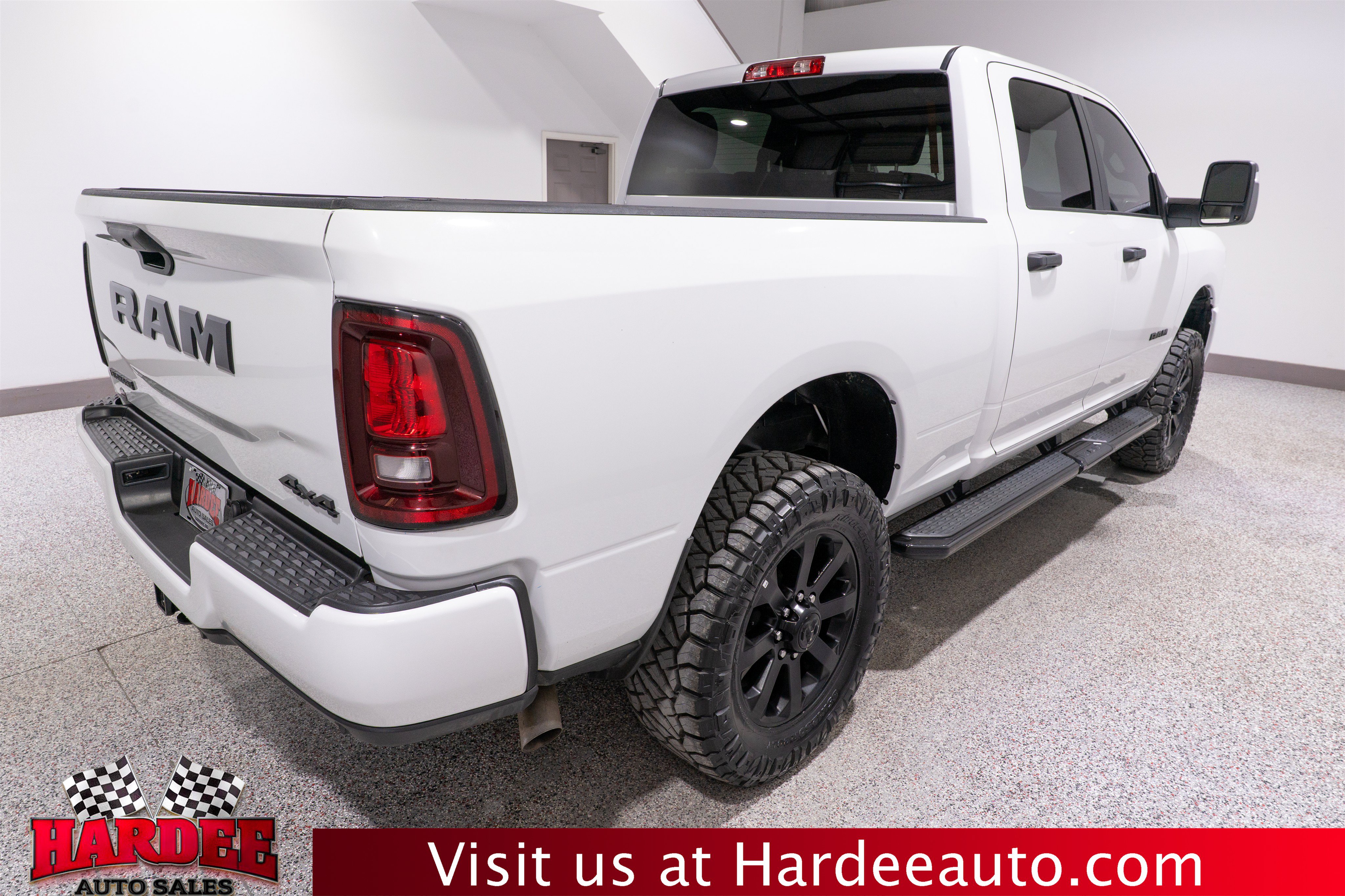 Used 2025 RAM 2500 Big Horn AWD/4WD image 5