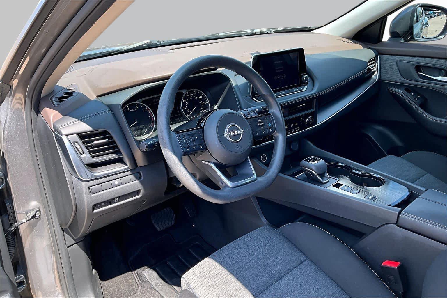 Certified 2023 Nissan Rogue SV FWD image 15