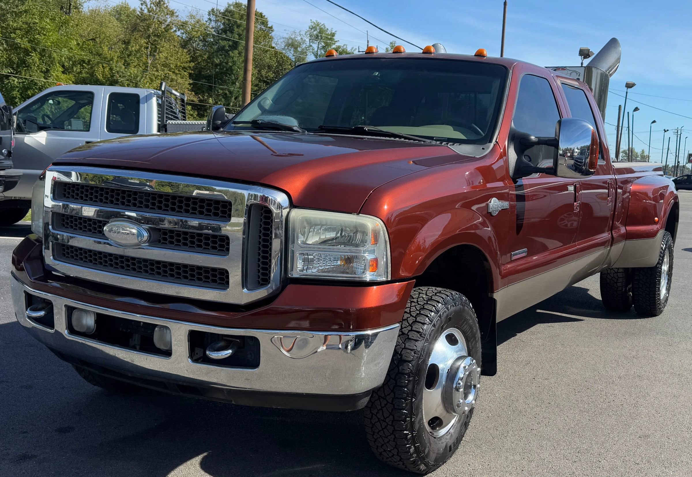 Used 2007 Ford F350 Lariat AWD/4WD image 2