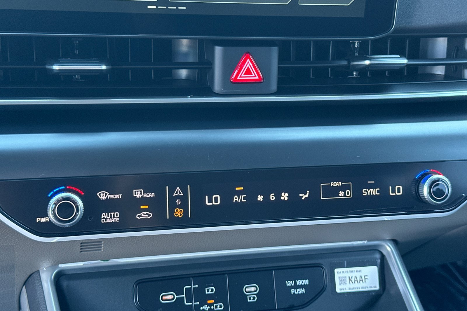 New 2027 Kia Carnival FWD image 20