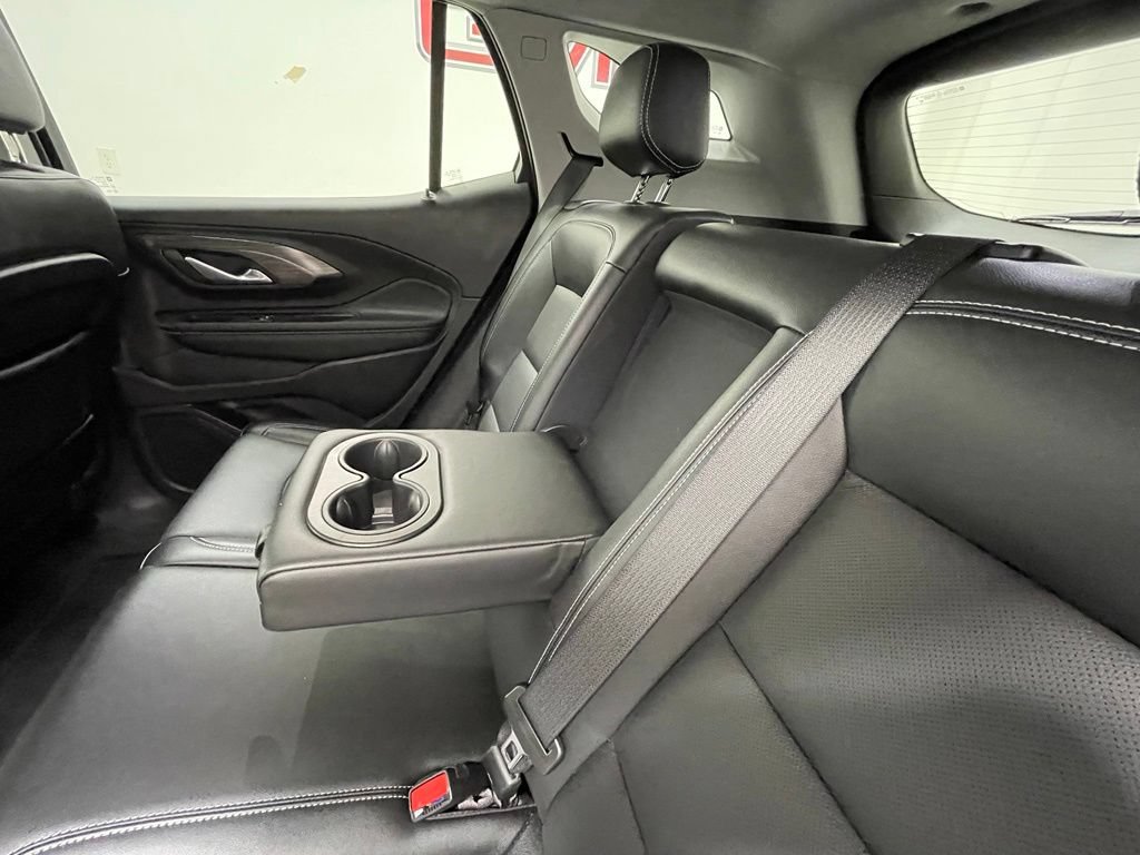 Used 2024 GMC Terrain SLT AWD/4WD image 13