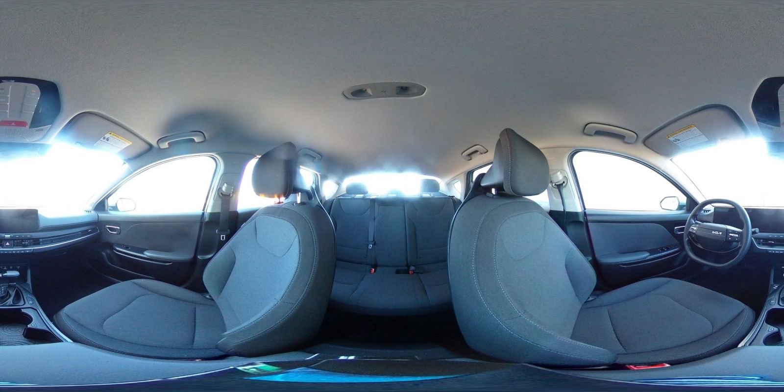 Used 2025 Kia K4 LXS image 40