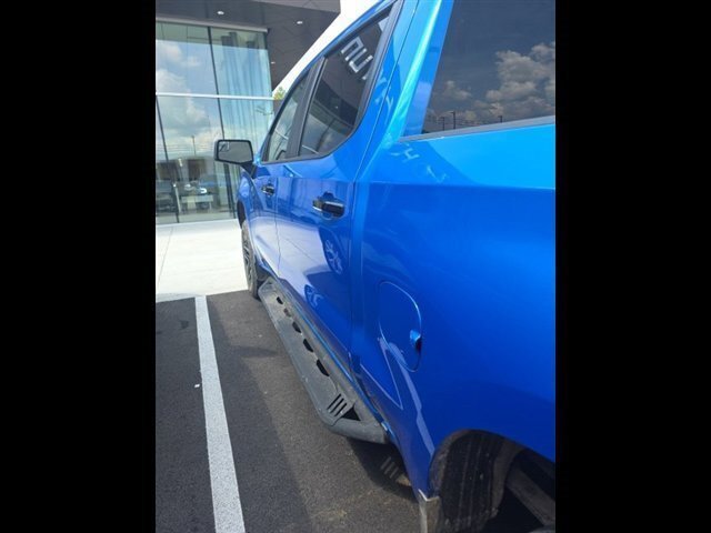 Used 2025 Chevrolet Silverado 1500 LT Trail Boss w/ Convenience Package II AWD/4WD image 25
