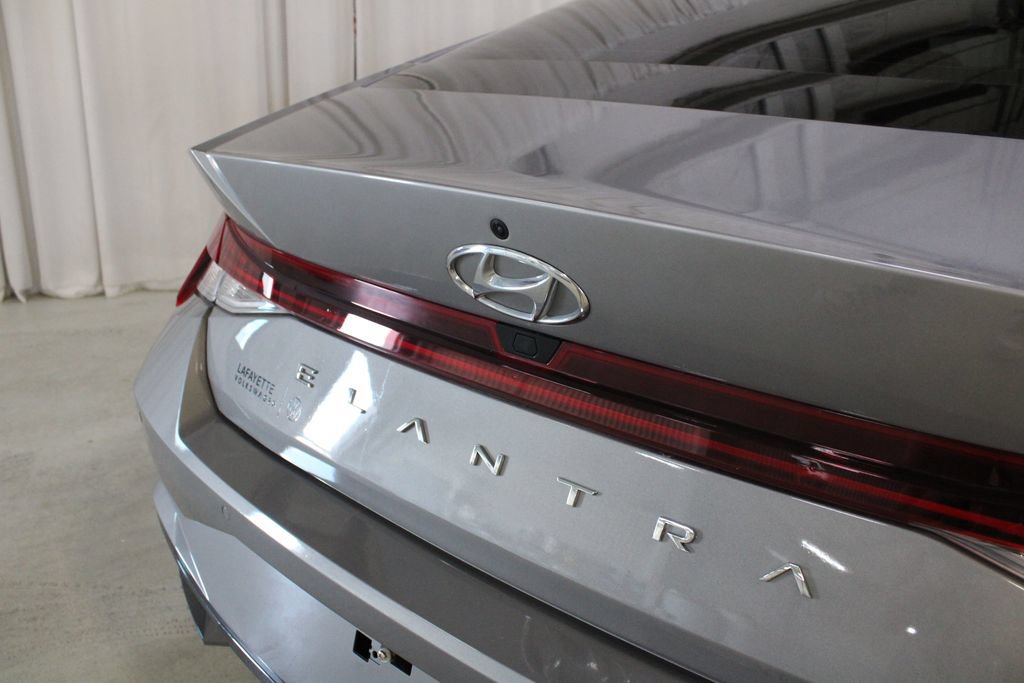 Used 2023 Hyundai Elantra Limited FWD image 31