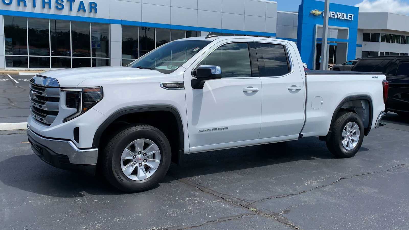 Certified 2024 GMC Sierra 1500 SLE AWD/4WD image 4