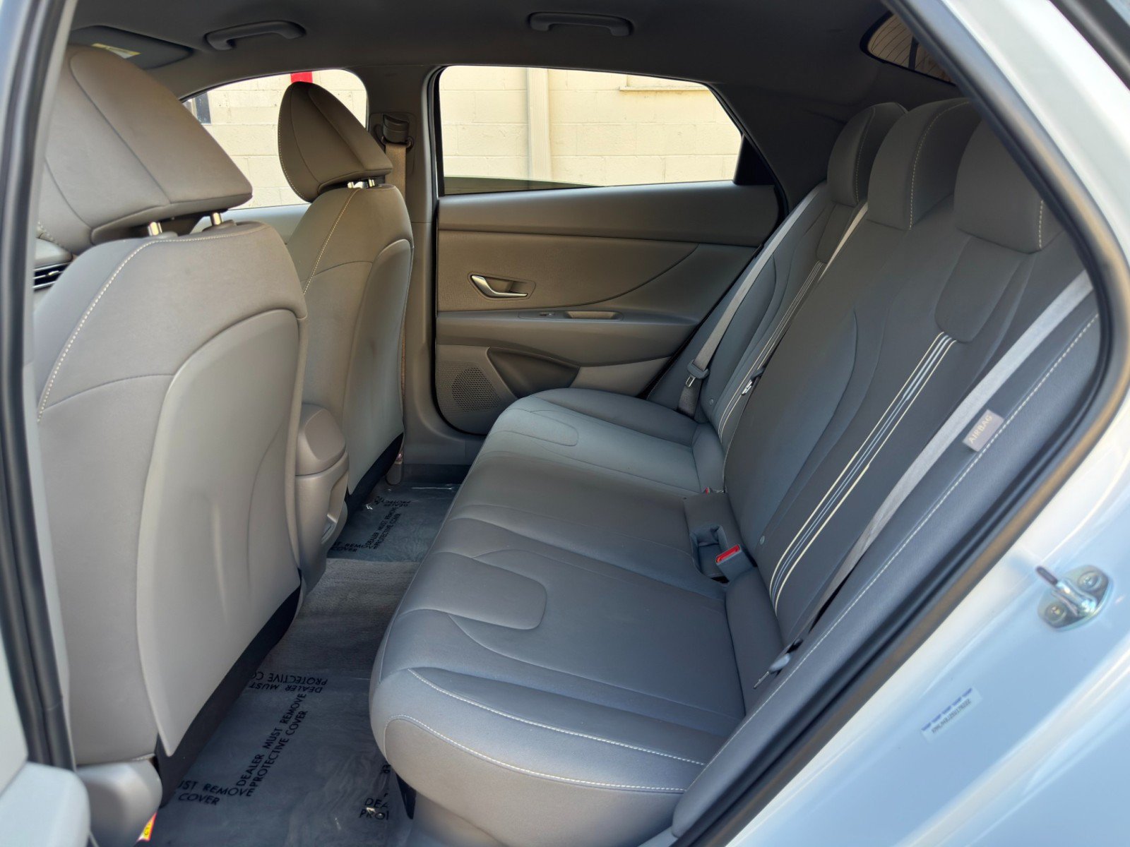 Used 2025 Hyundai Elantra Hybrid FWD image 33