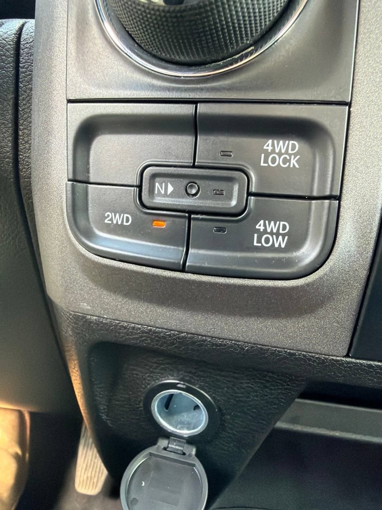 Used 2021 RAM 1500 Express w/ Wheel & Sound Group AWD/4WD image 24