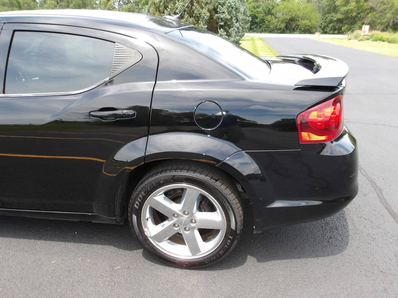 Used 2013 Dodge Avenger SXT FWD image 27