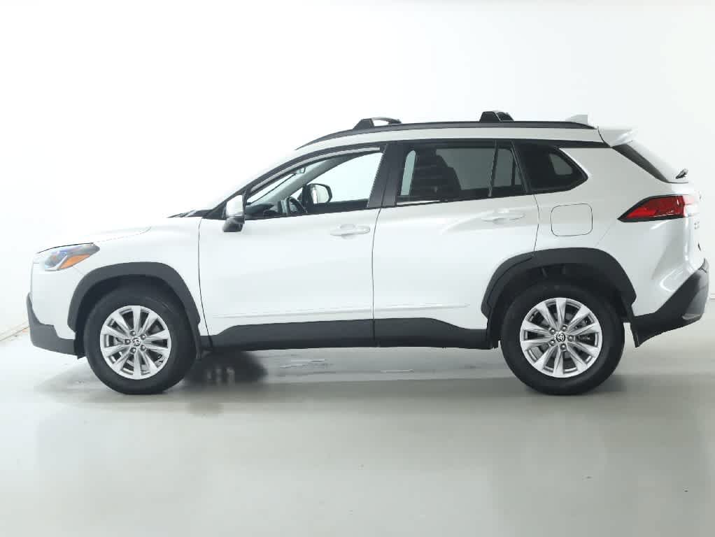 Certified 2024 Toyota Corolla Cross LE FWD image 38