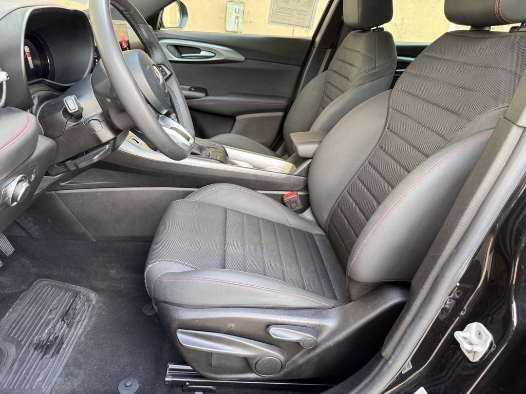 Used 2023 Dodge Hornet GT image 7