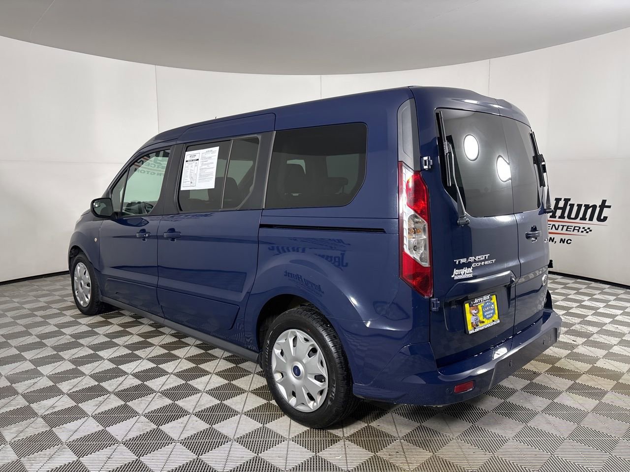 Used 2015 Ford Transit Connect XLT image 7