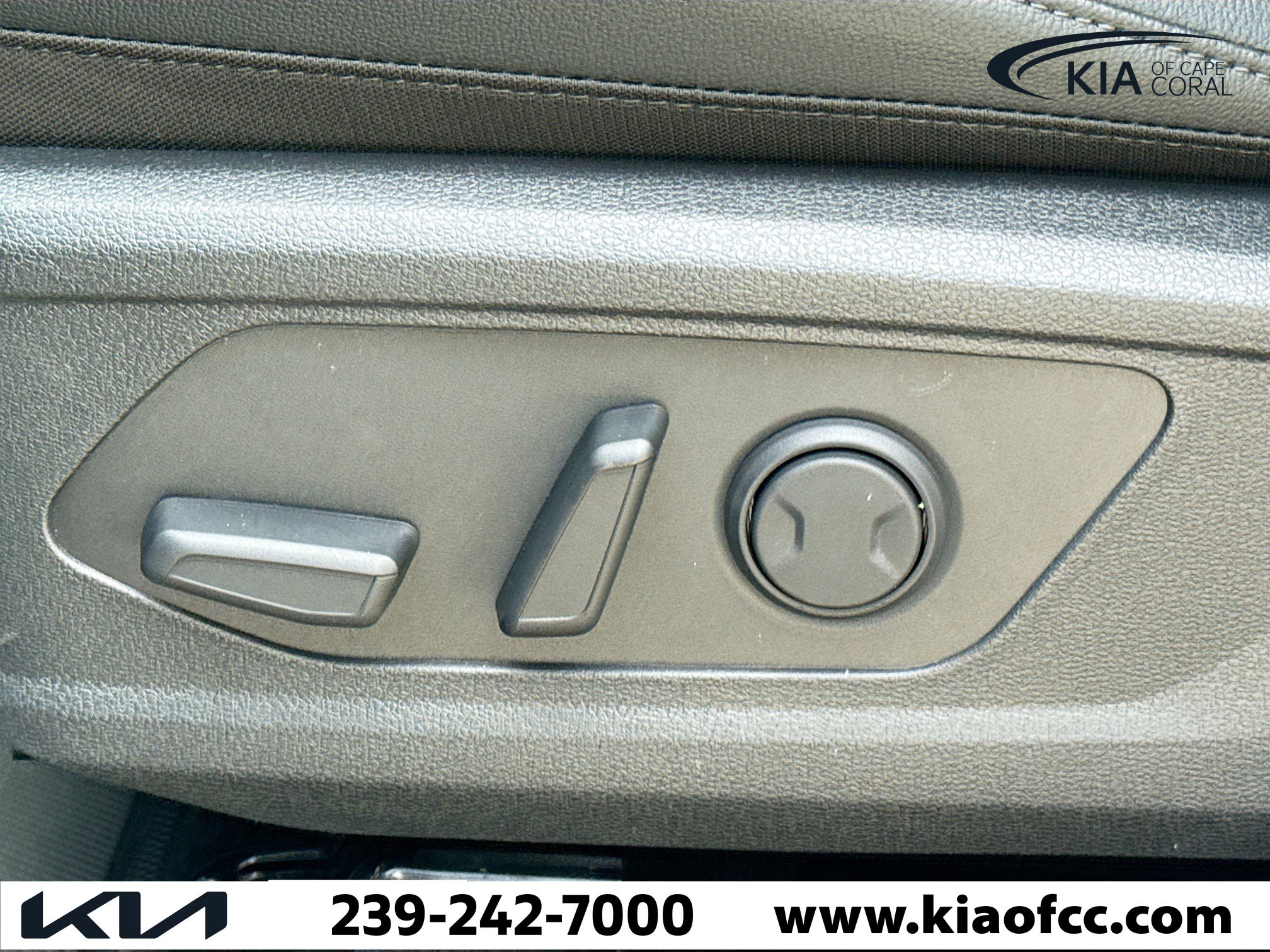 New 2026 Kia Sportage EX image 24