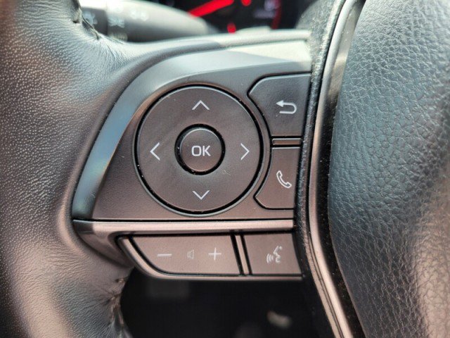 Used 2022 Toyota Camry XSE FWD image 19