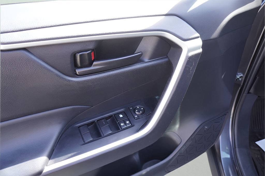 Used 2024 Toyota RAV4 LE image 15