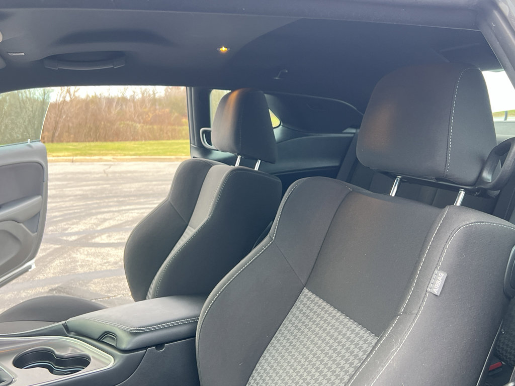 Used 2022 Dodge Challenger R/T w/ Blacktop Package image 17