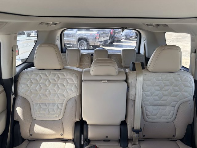 New 2027 Nissan Armada Platinum Reserve AWD/4WD image 11