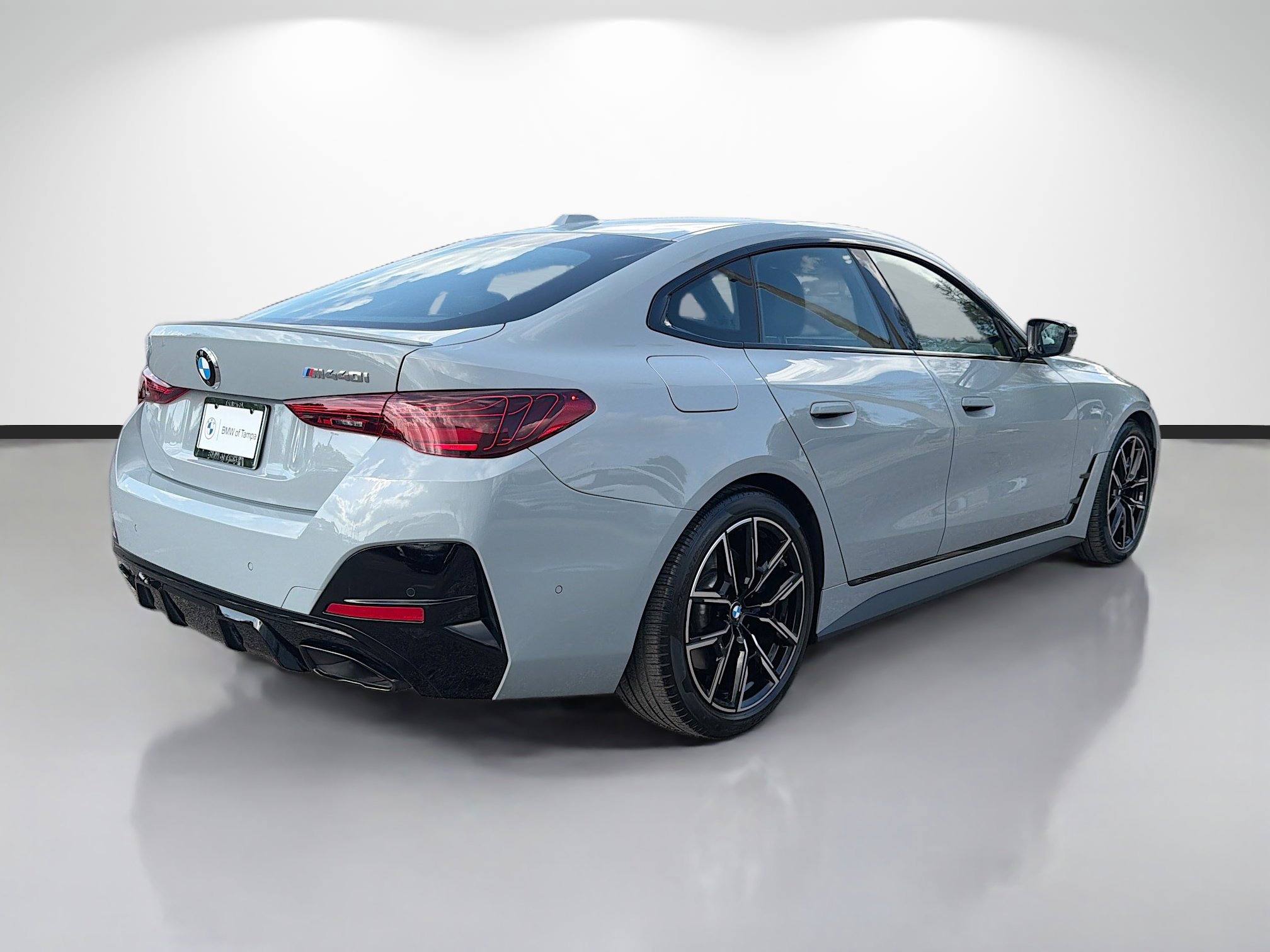 Used 2025 BMW M440i image 3