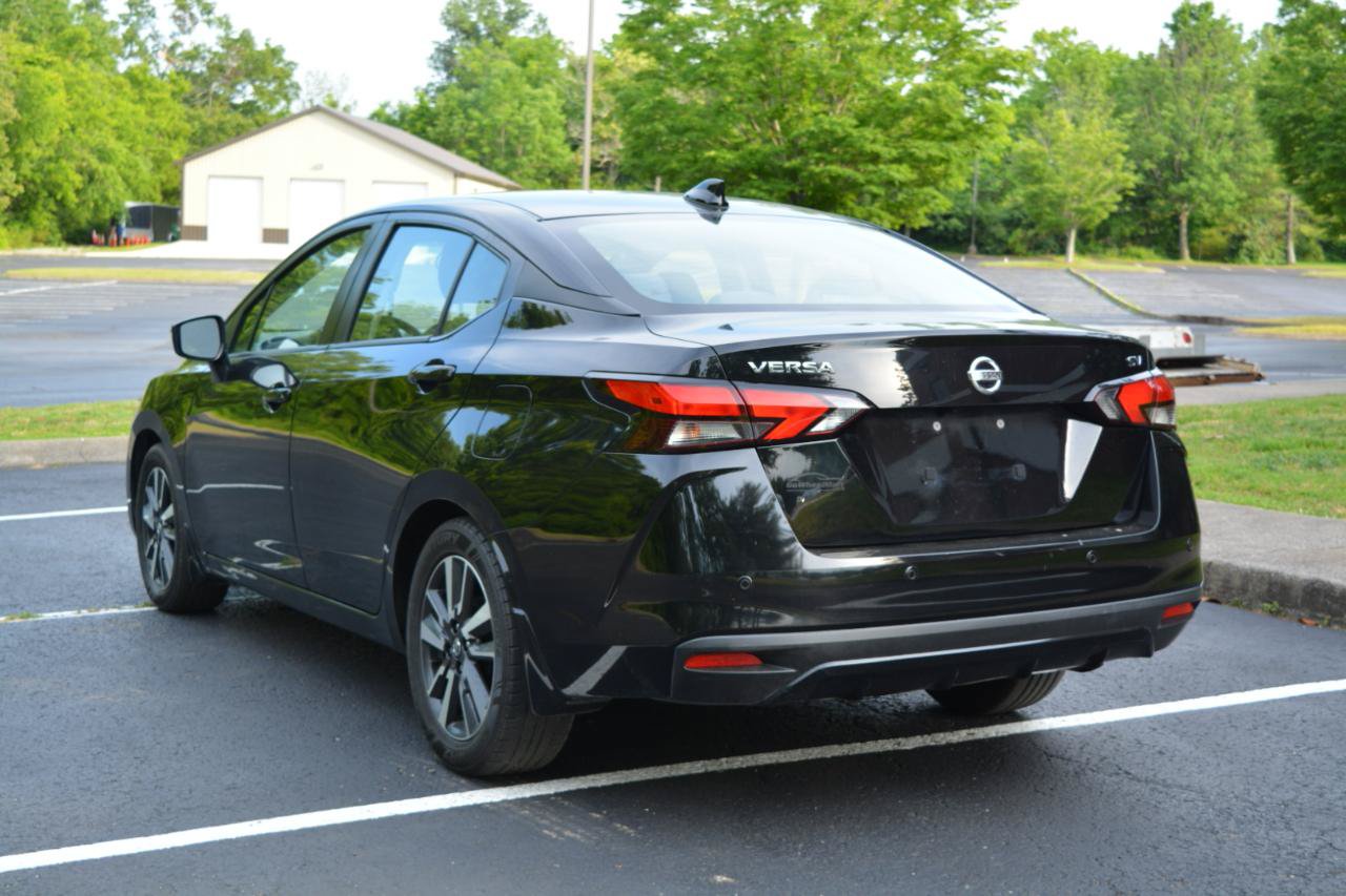 Used 2021 Nissan Versa SV FWD image 7