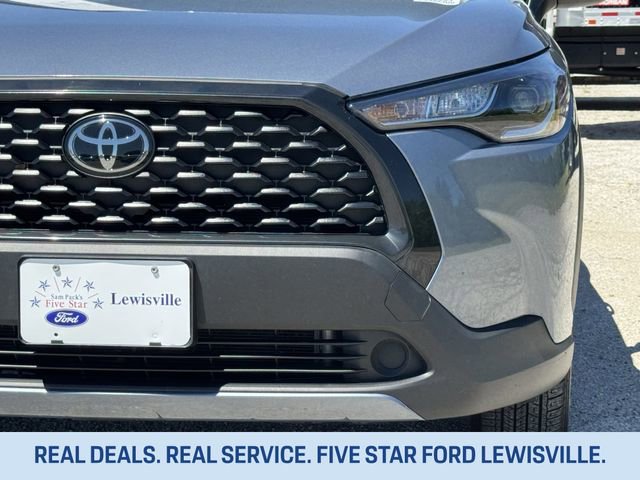 Used 2023 Toyota Corolla Cross LE image 8