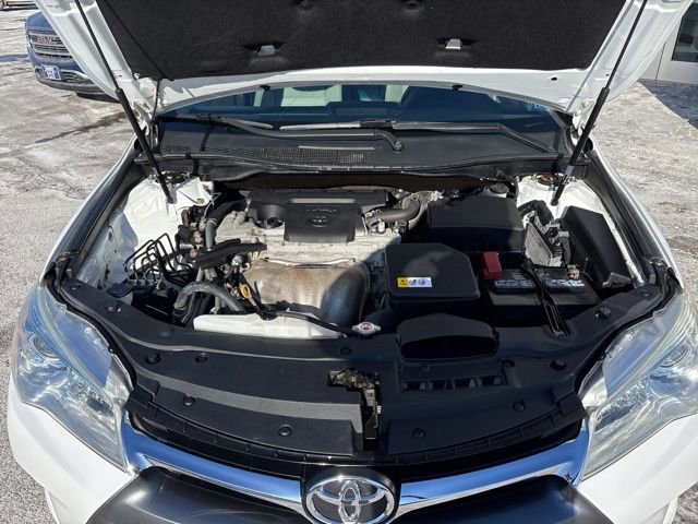 Used 2017 Toyota Camry LE image 9