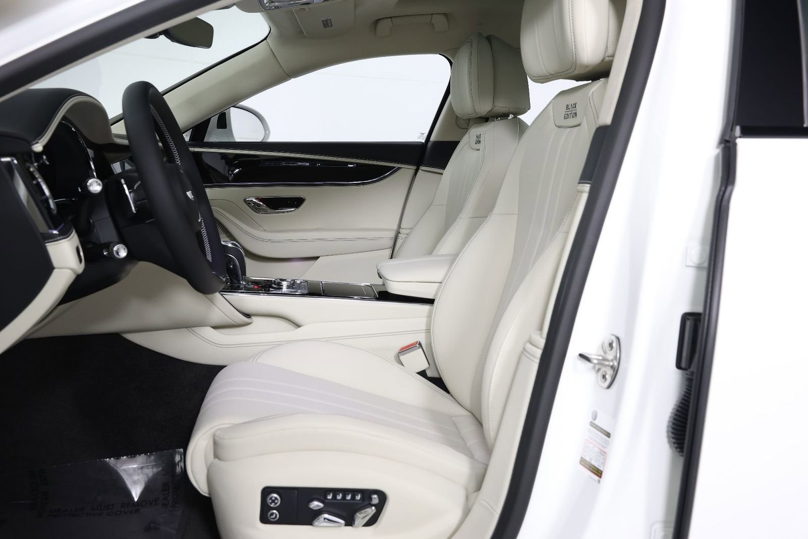 New 2025 Bentley Flying Spur Plug-In Hybrid image 2