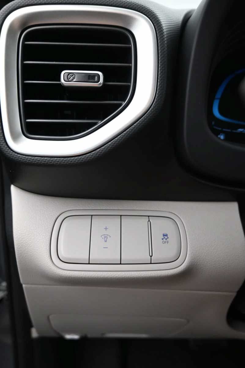 New 2026 Hyundai Venue SEL FWD image 22