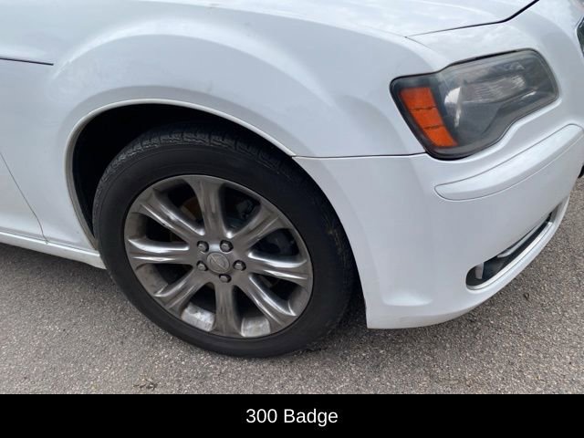 Used 2013 Chrysler 300 S image 5